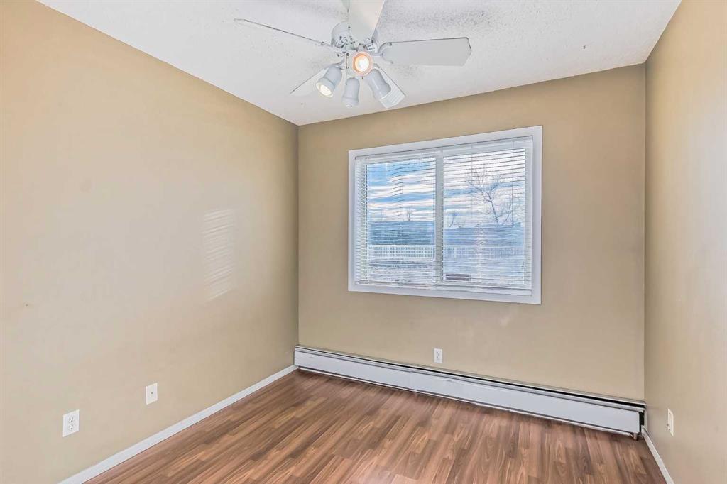 7 Harvest Gold Manor NE, #114
