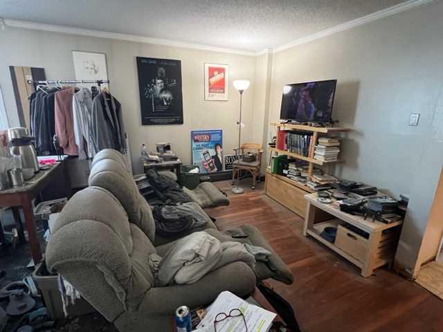 2512 1 Avenue NW, #201