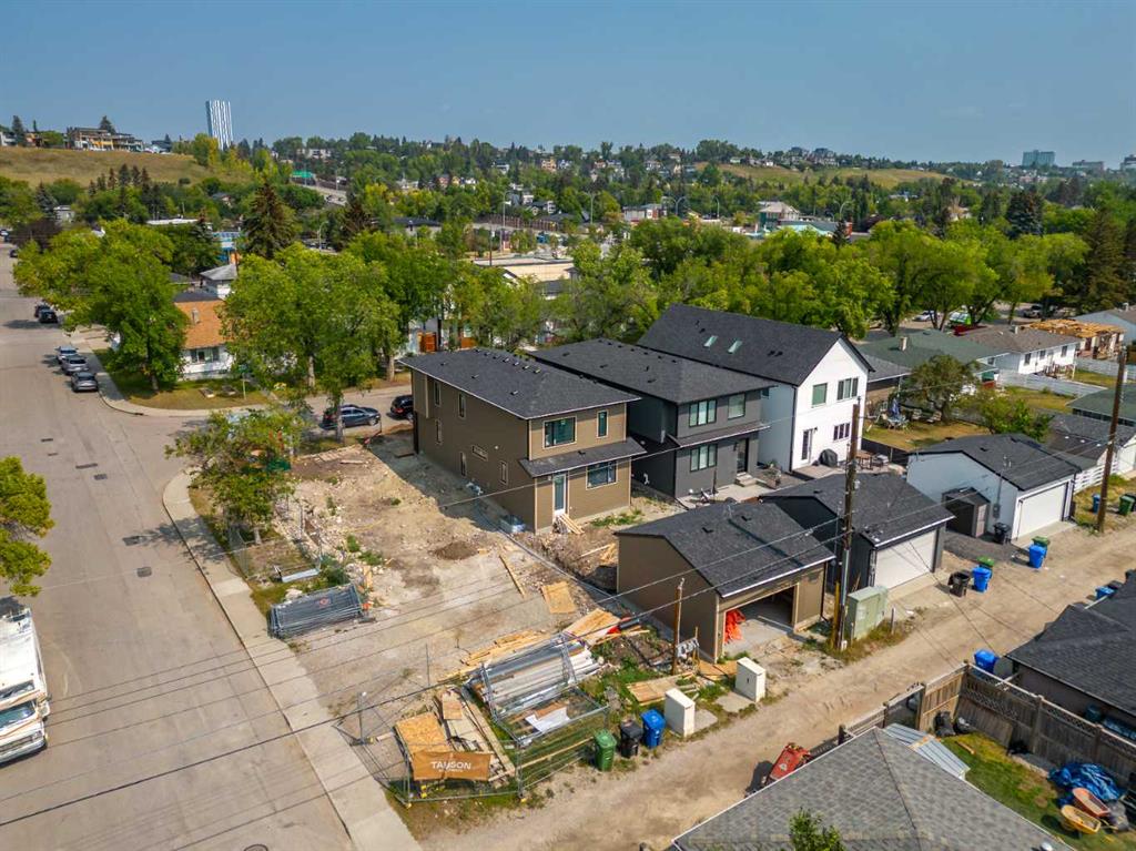 2537 4 Avenue NW