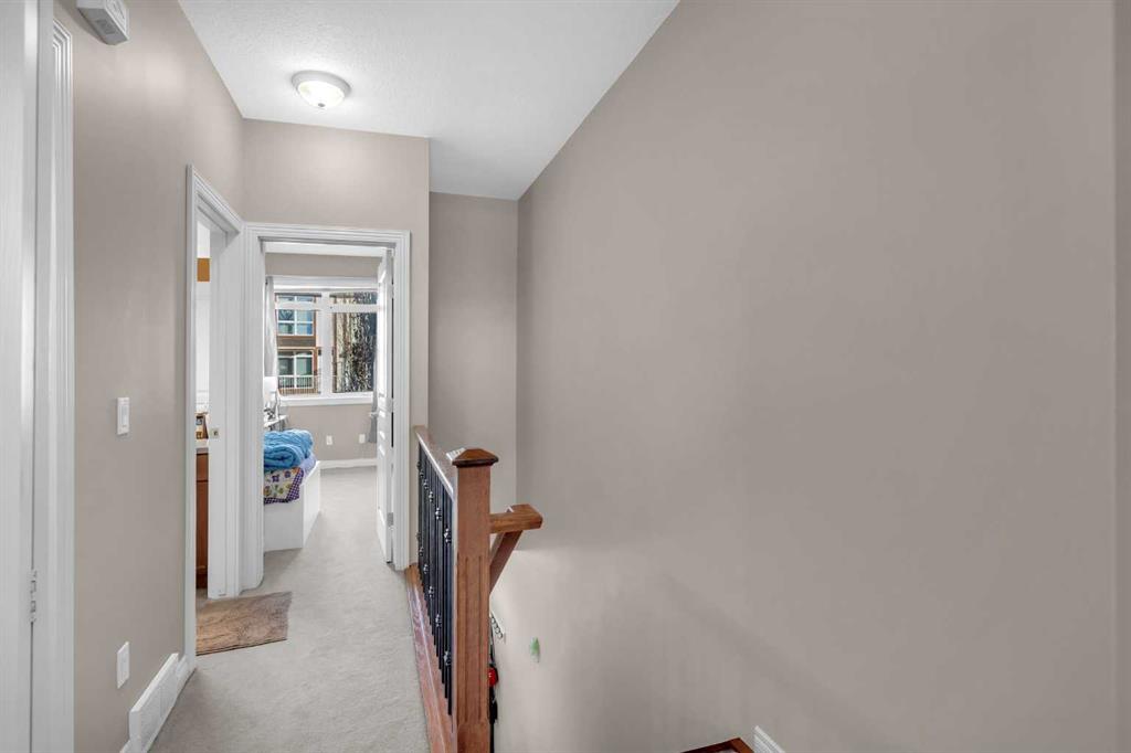 169 Rockyledge View NW, #14