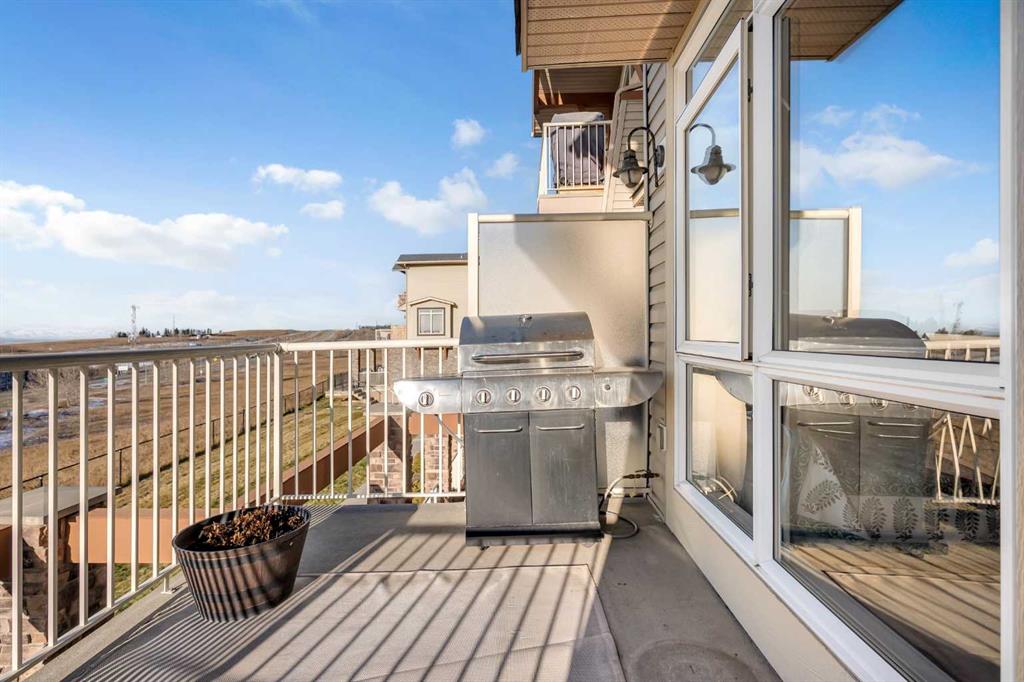 169 Rockyledge View NW, #14
