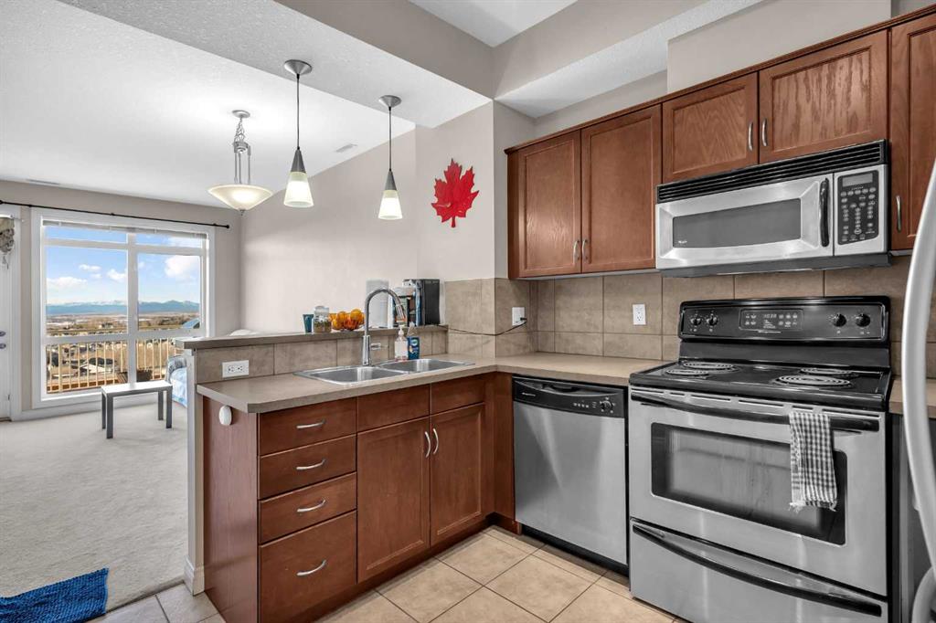 169 Rockyledge View NW, #14