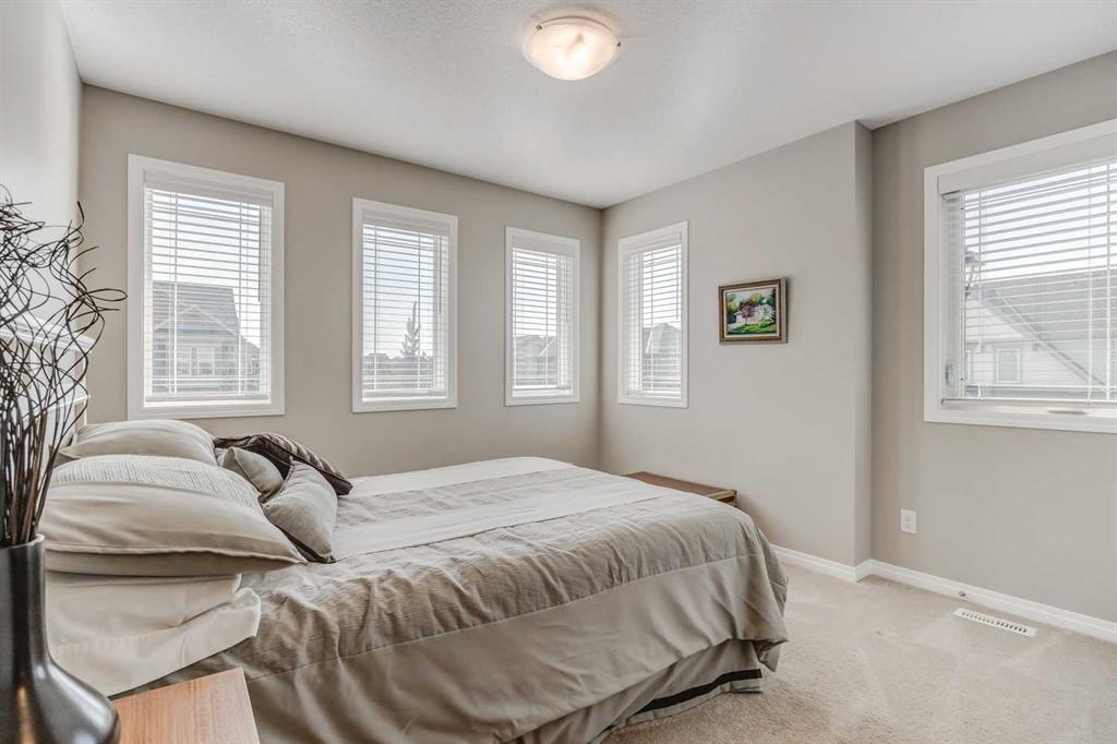 504 Windbrook Heights SW