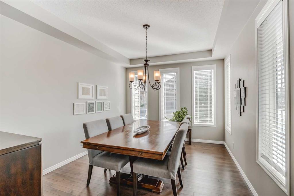 504 Windbrook Heights SW