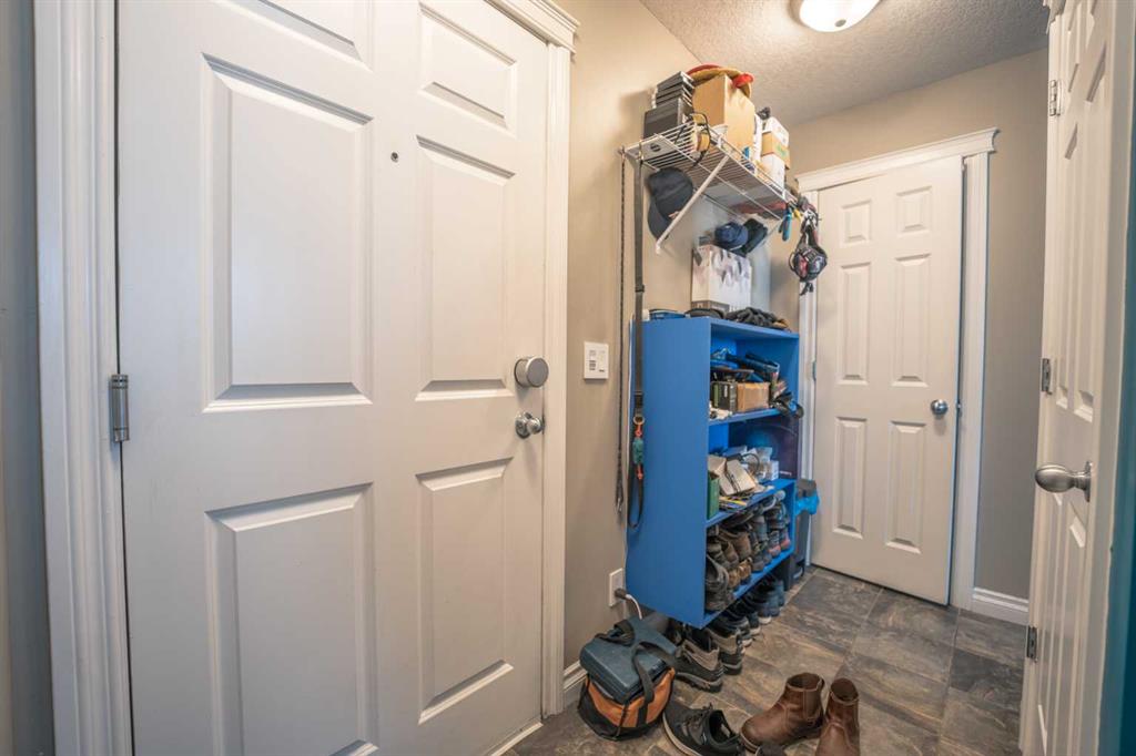 910 Centre Avenue NE, #421