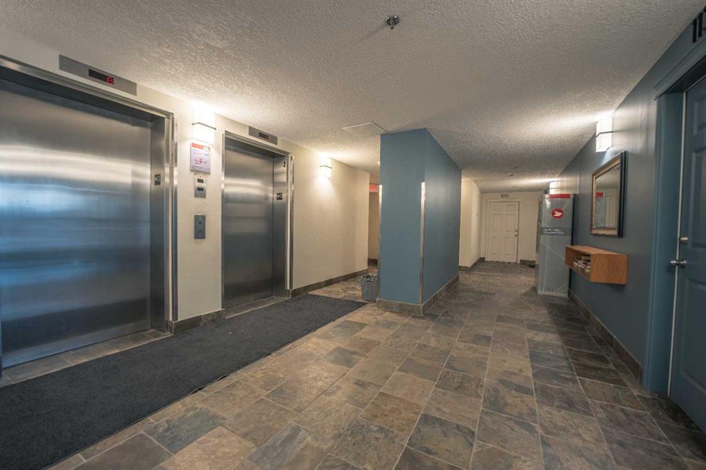 910 Centre Avenue NE, #421
