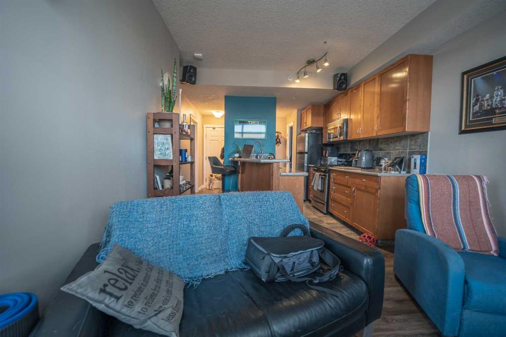 910 Centre Avenue NE, #421