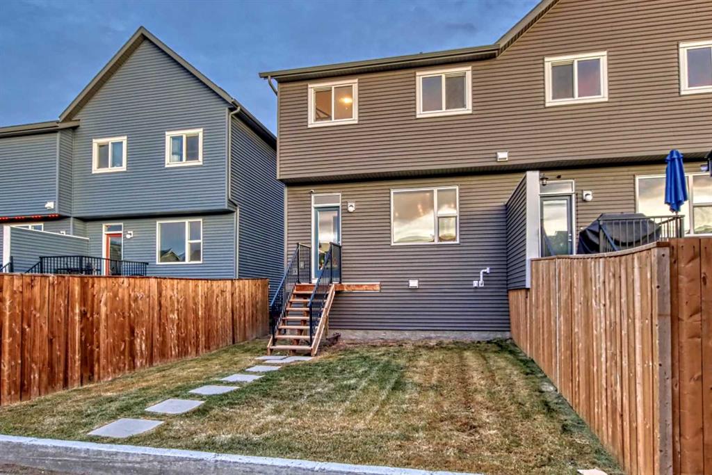 145 Highview Gate SE