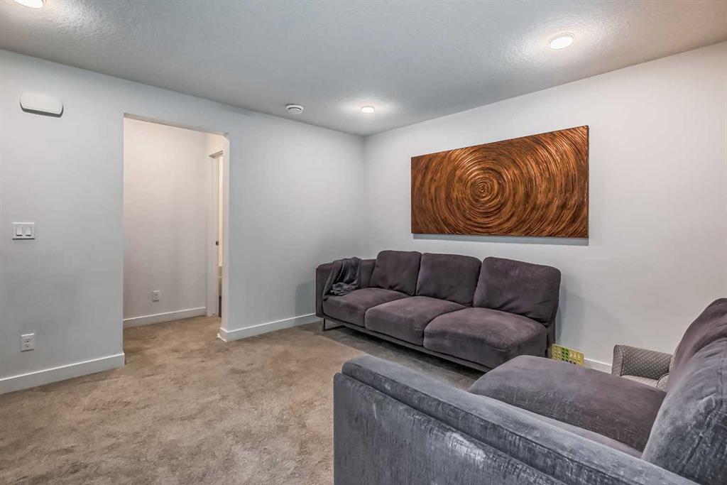 145 Highview Gate SE