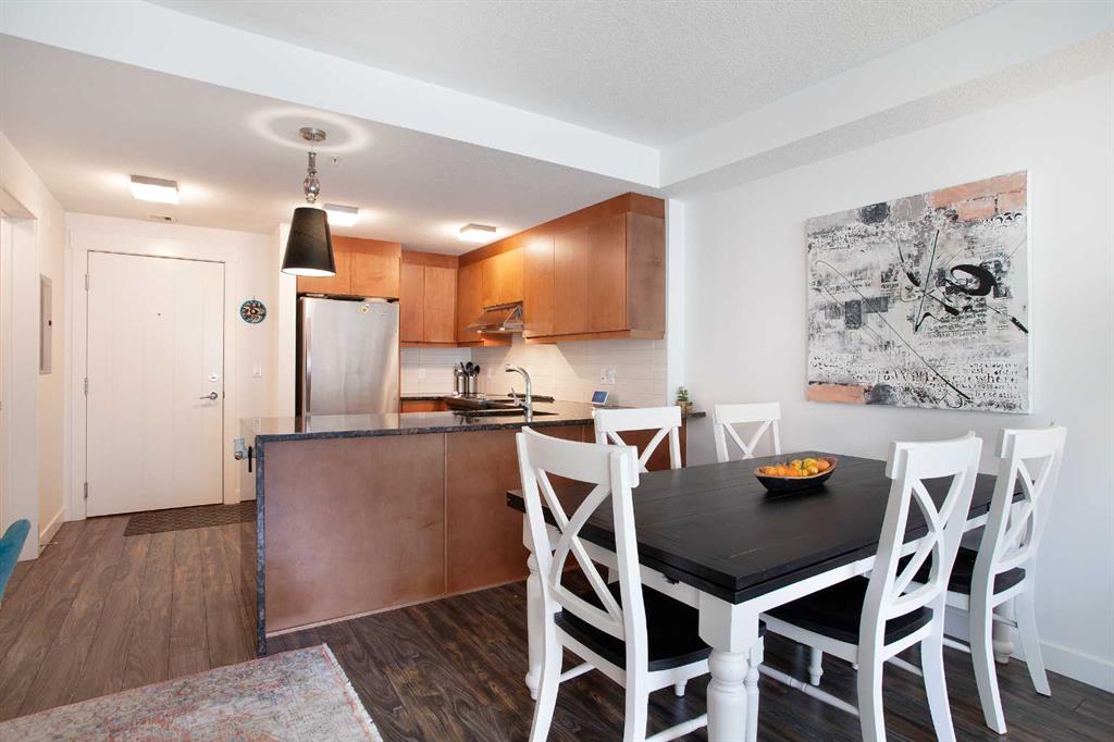15 Aspenmont Heights SW, #209