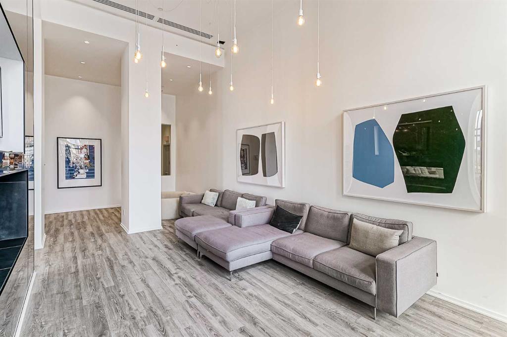 615 6 Avenue SE, #307