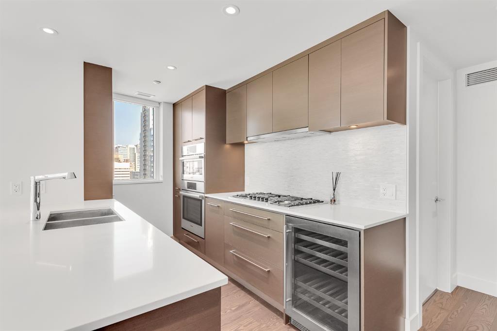 1025 5 Avenue SW, #2204