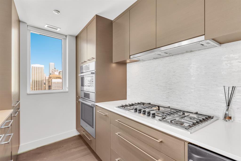 1025 5 Avenue SW, #2204