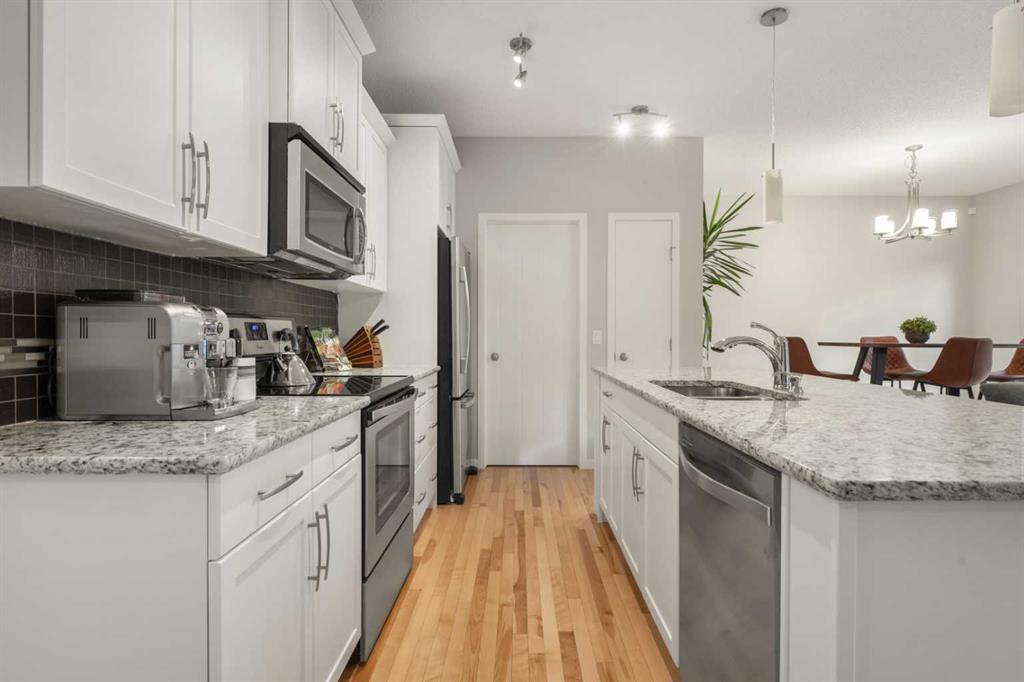 64 Sunset Square