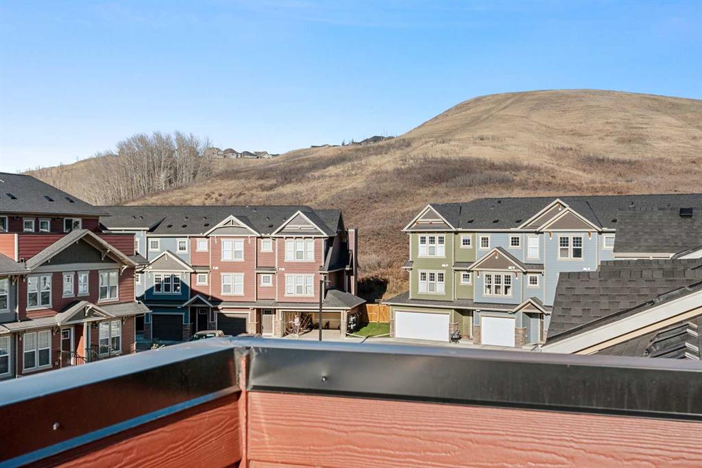 144 Cranbrook Square SE