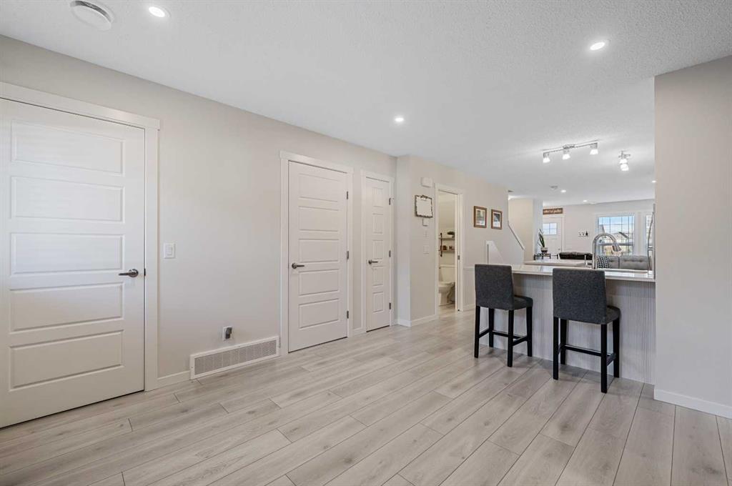 144 Cranbrook Square SE