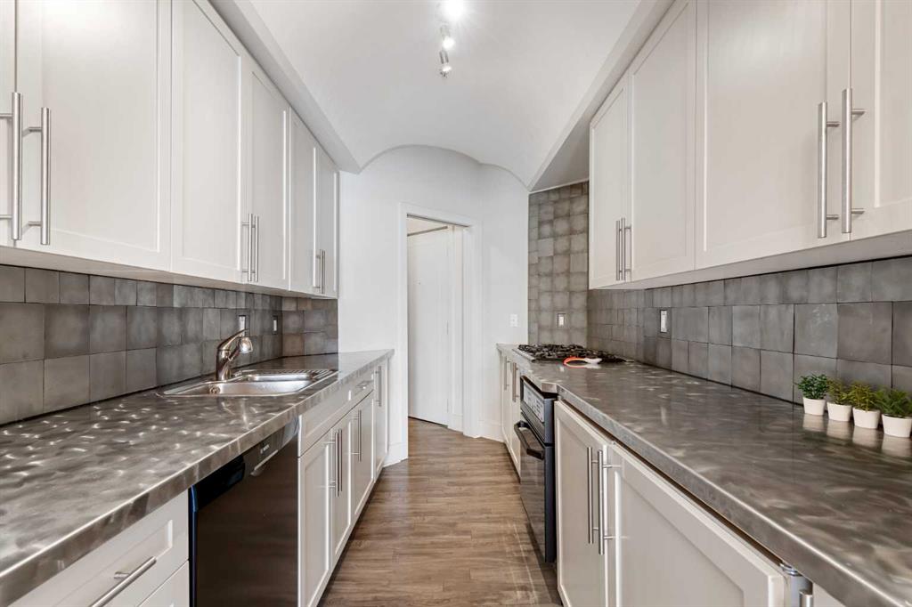 923 15 Avenue SW, #404