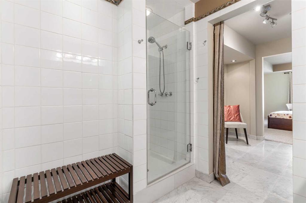 923 15 Avenue SW, #404