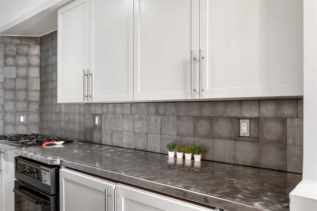 923 15 Avenue SW, #404