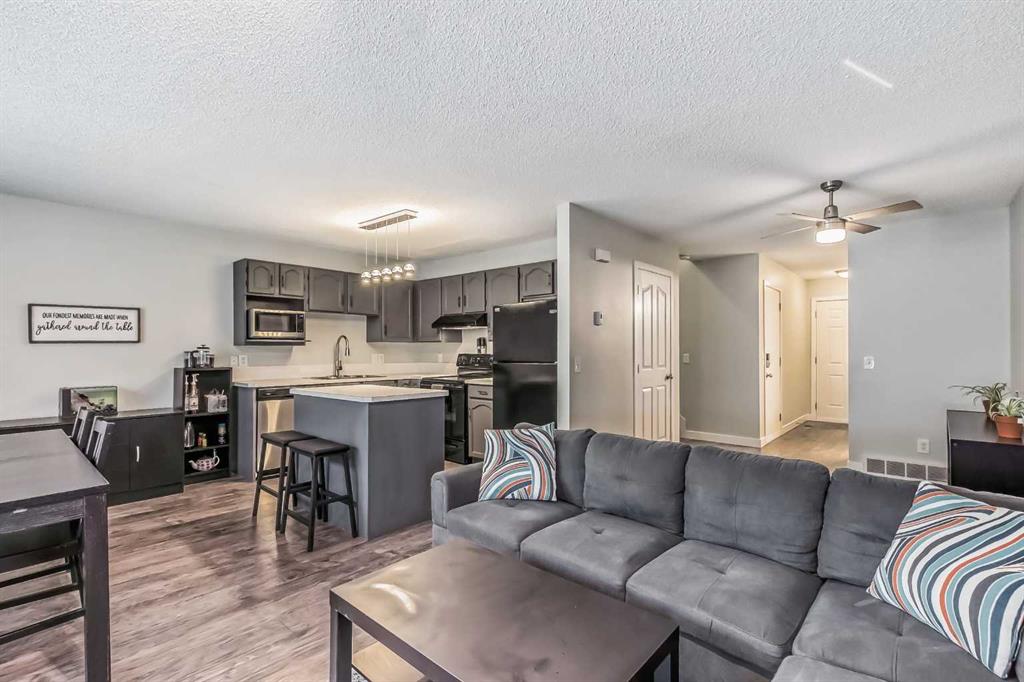 214 Mt Douglas Manor SE