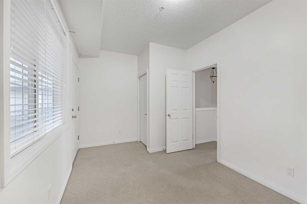 527 15 Avenue SW, #212
