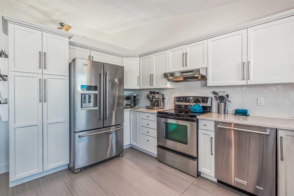 417 Lakeside Greens Place