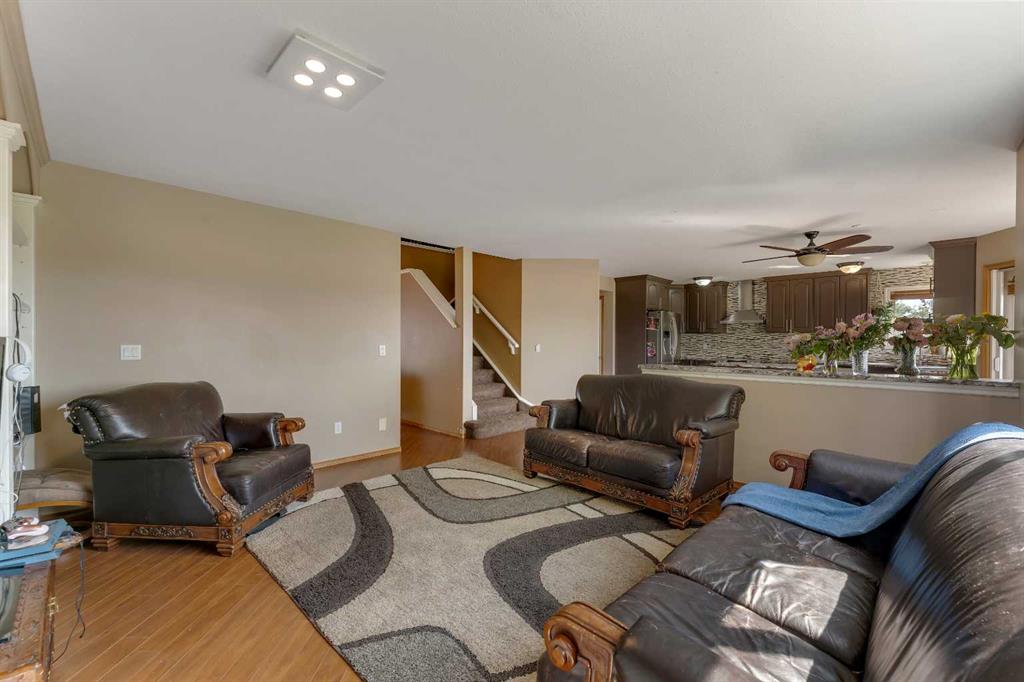 237 Lakeside Greens Crescent