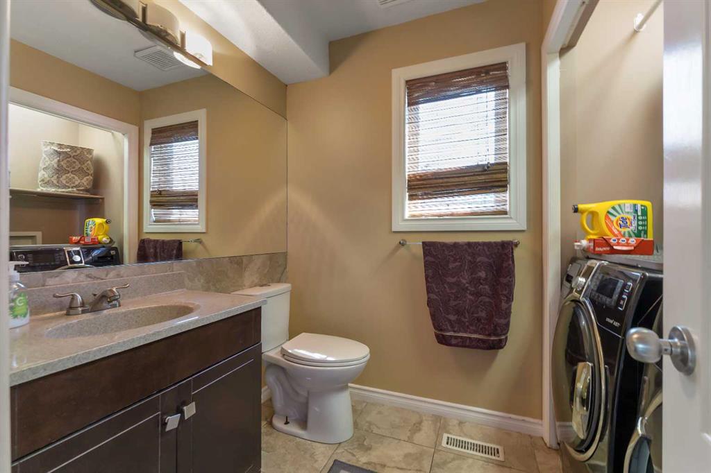 237 Lakeside Greens Crescent