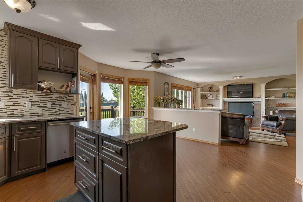 237 Lakeside Greens Crescent