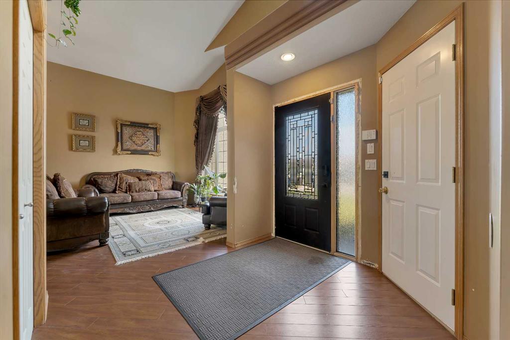 237 Lakeside Greens Crescent