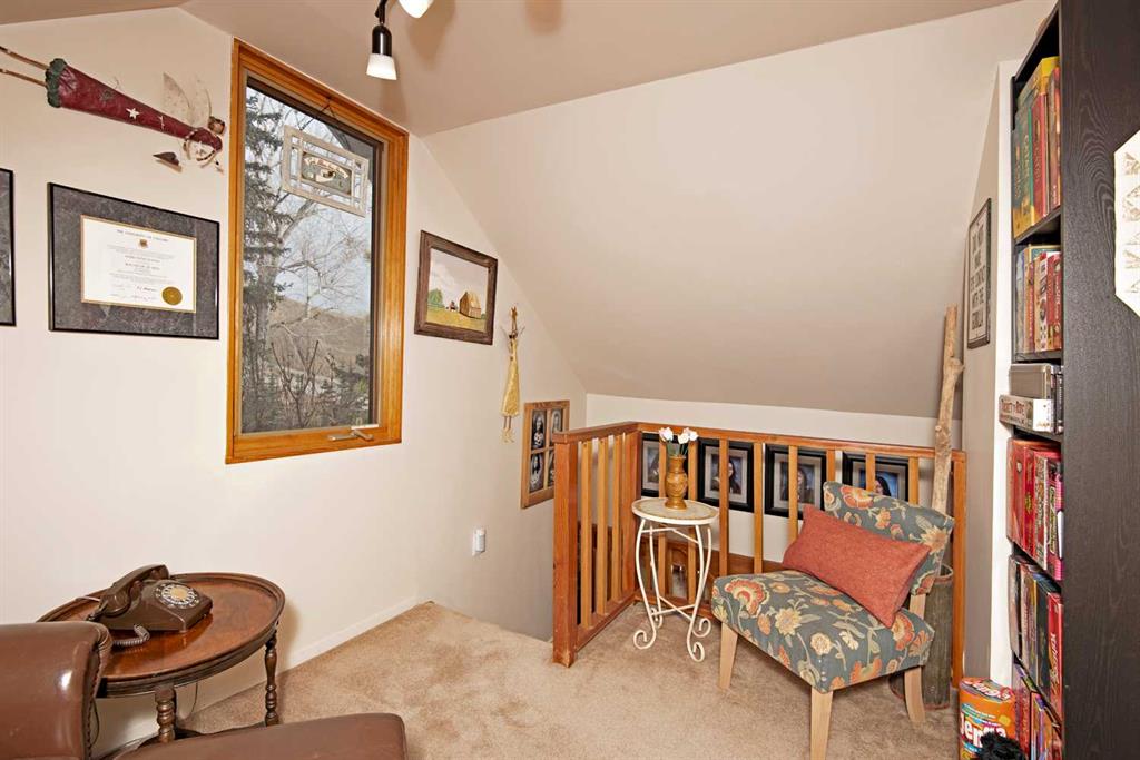 148 Crescent Road W