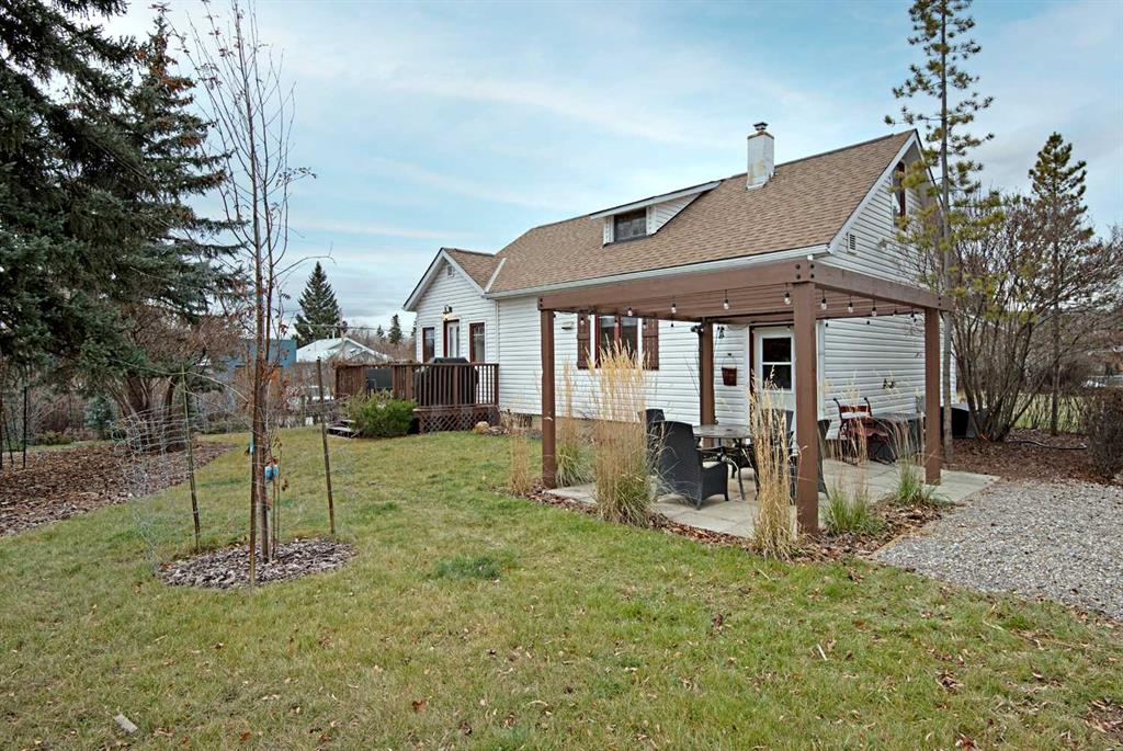 148 Crescent Road W