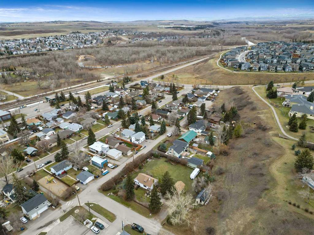 148 Crescent Road W