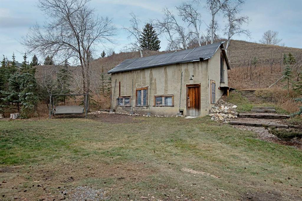 148 Crescent Road W