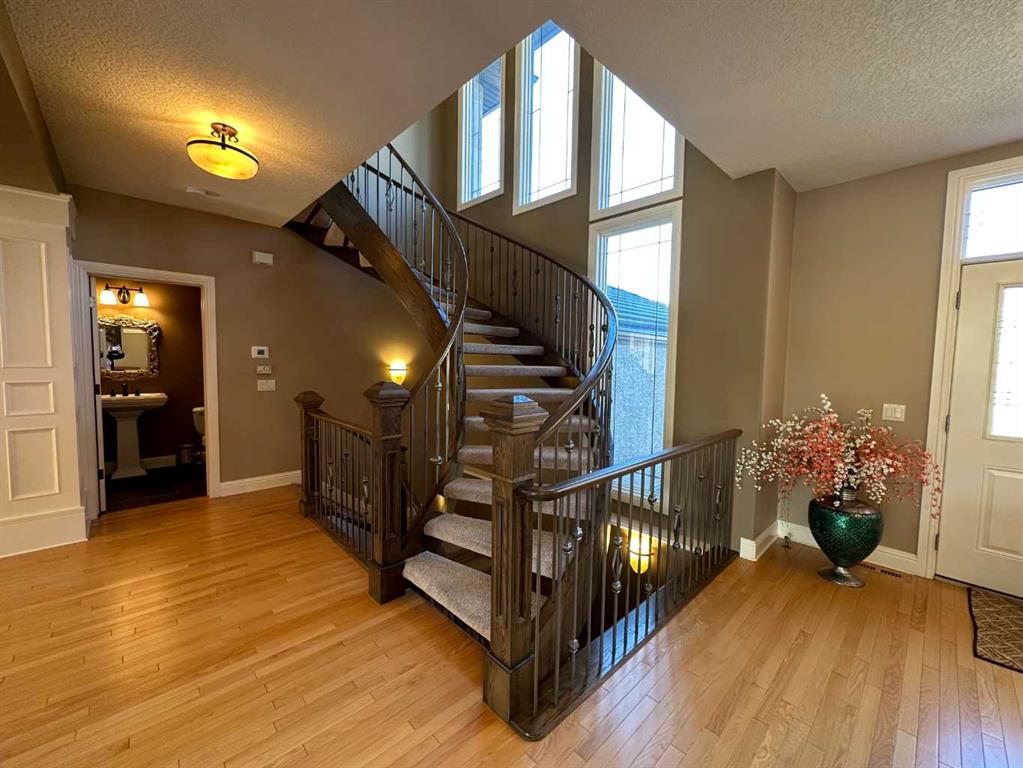 50 Hamptons Manor NW