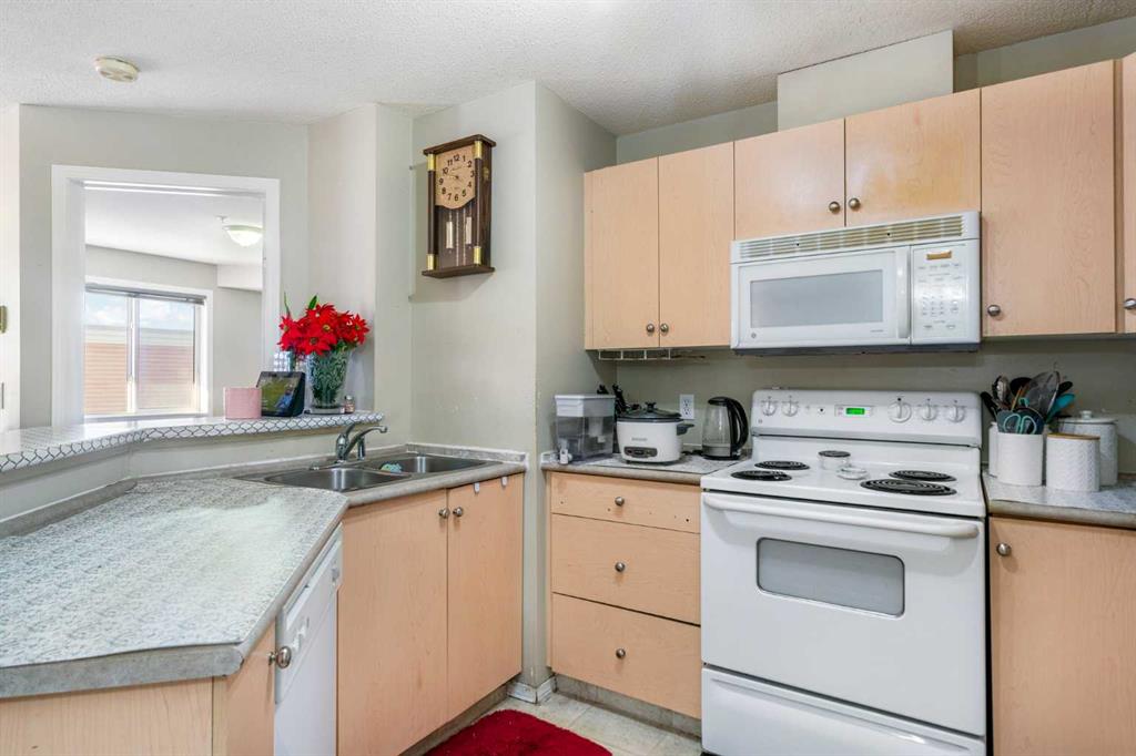 505 Railway Street, #2208