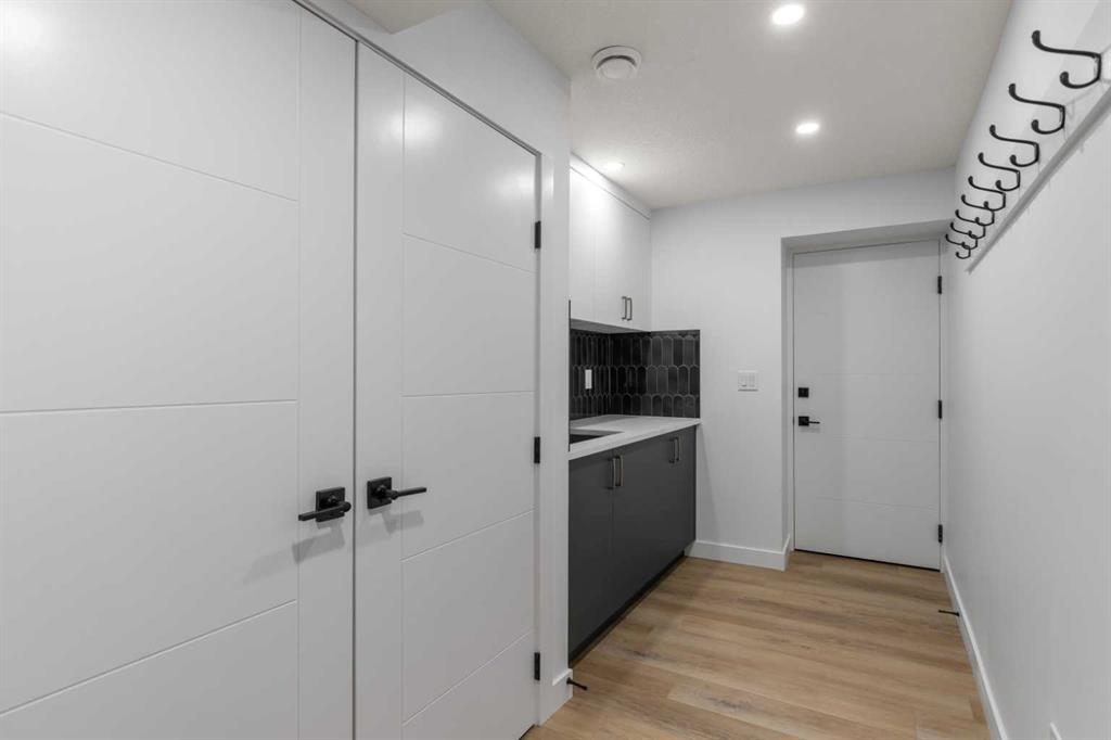 32 Glacier Drive SW