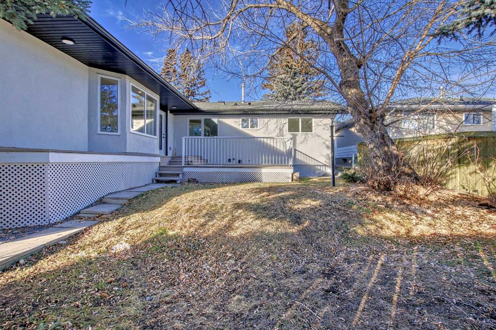 32 Glacier Drive SW