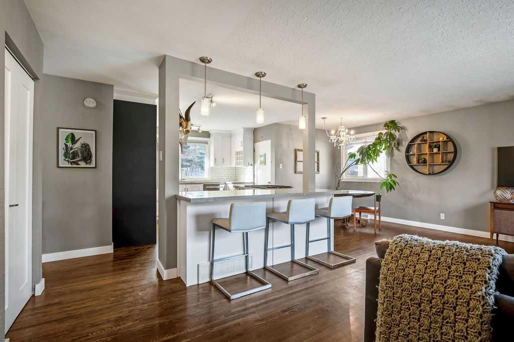 55 Cambrian Drive NW