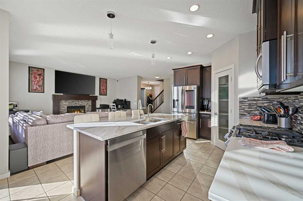 147 Mahogany Terrace SE