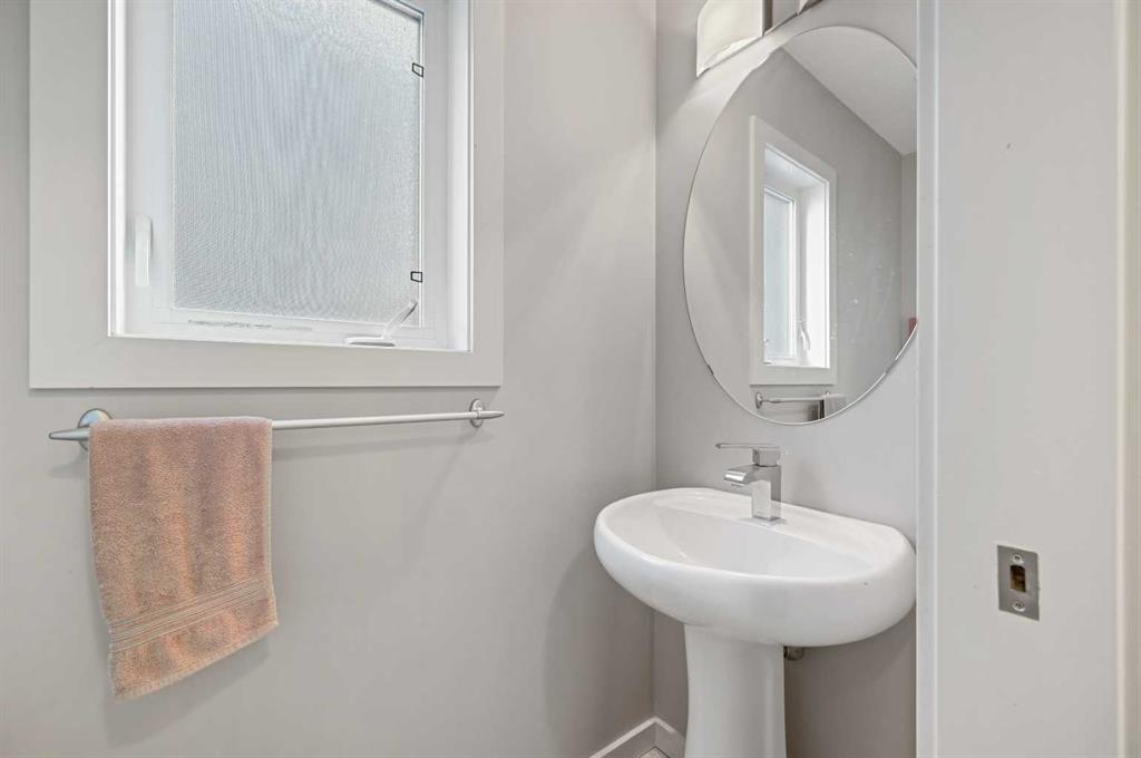 147 Mahogany Terrace SE