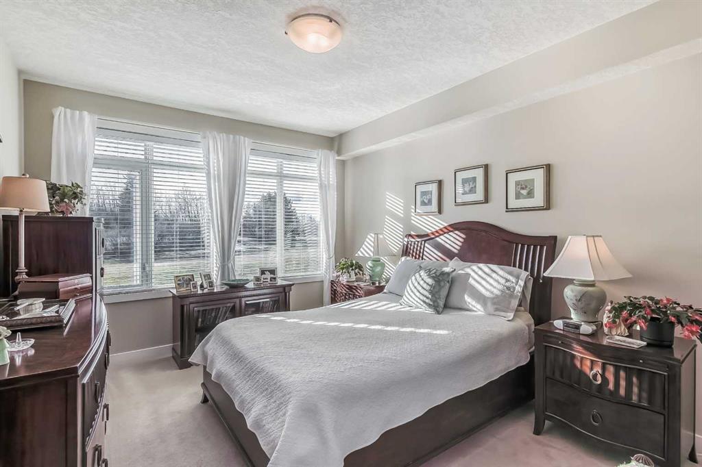 1005A Westmount Drive, #210