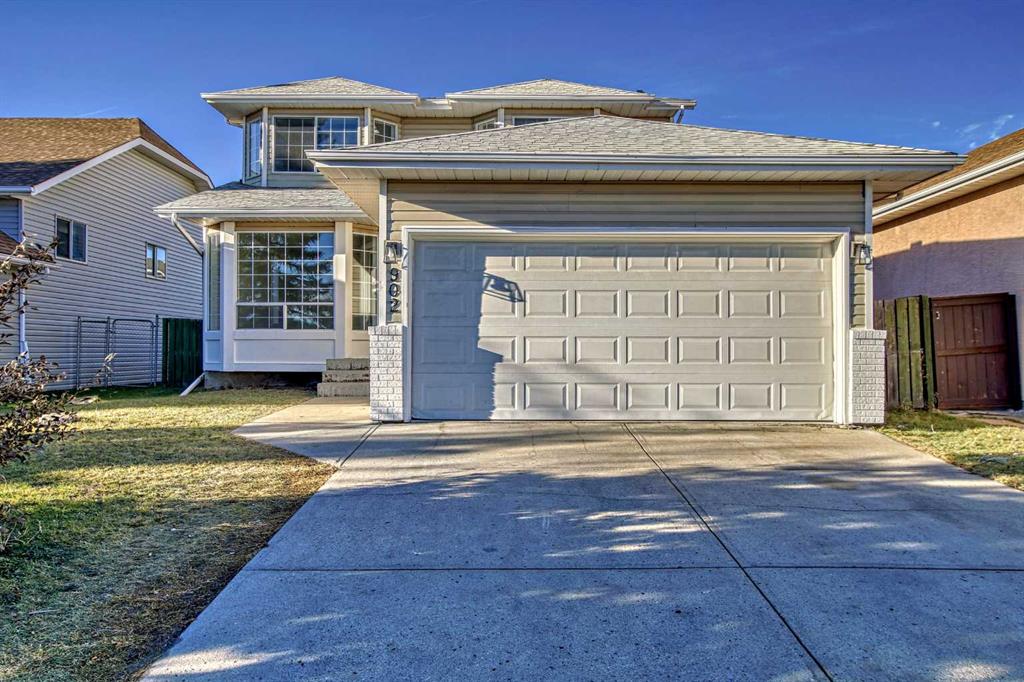 902 Applewood Drive SE