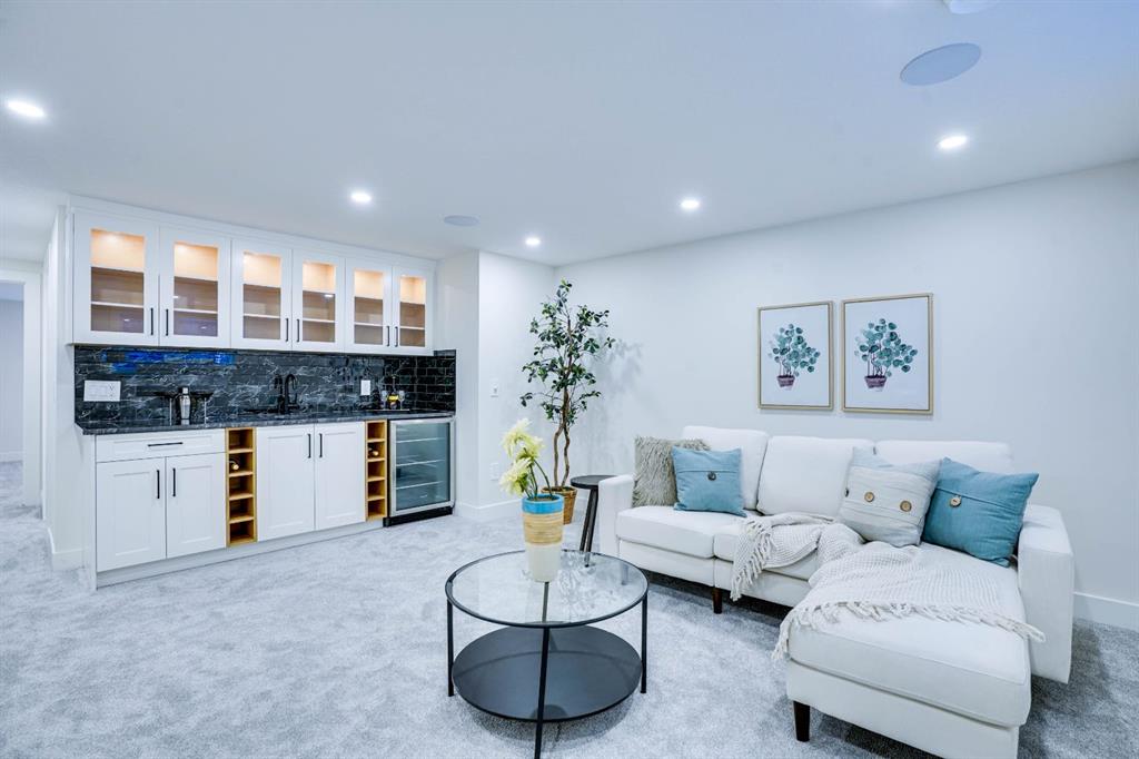 12 Baker Crescent NW