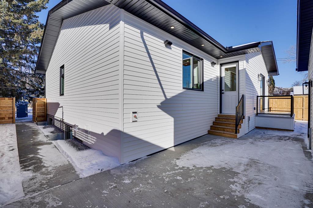 12 Baker Crescent NW