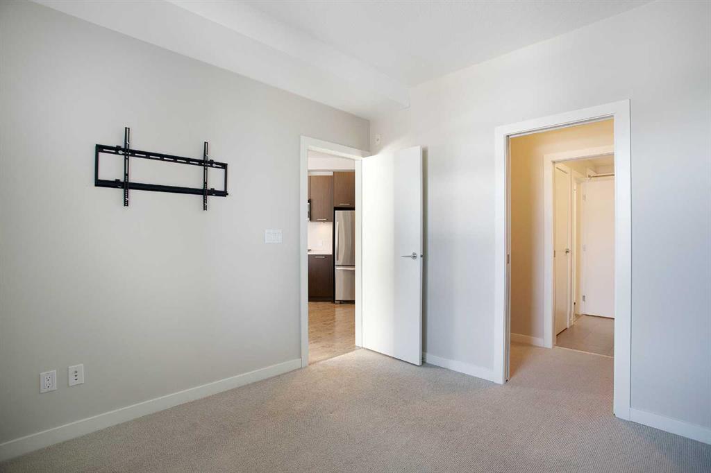 707 4 Street NE, #212