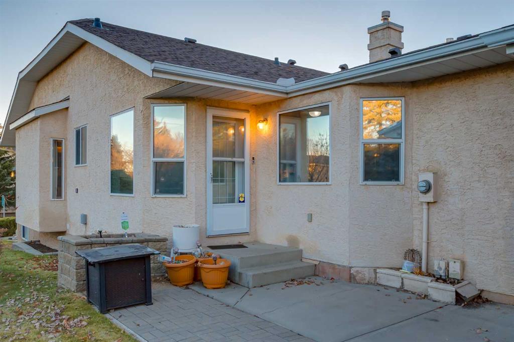 8 Sierra Morena Way SW