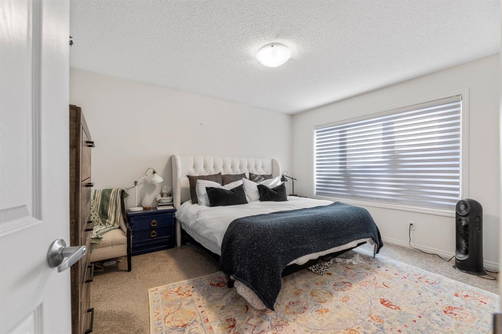 105 CARRINGVUE Park NW