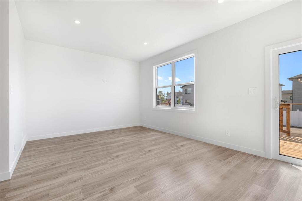 25 Earl Close