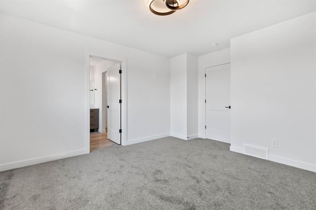 25 Earl Close